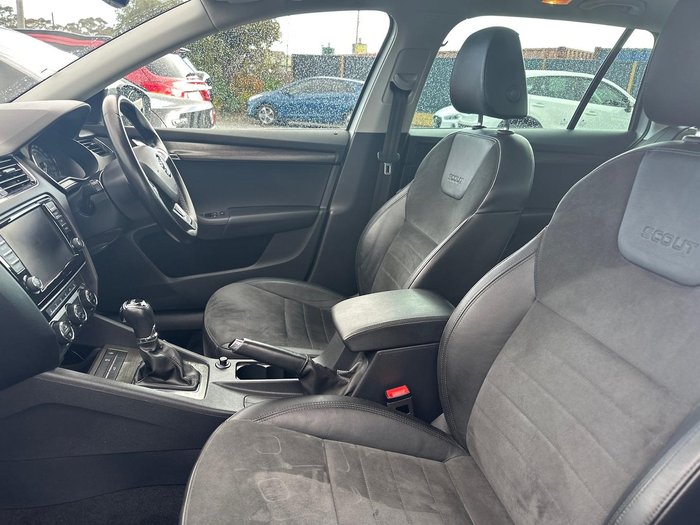 2015 SKODA Octavia Scout Premium 132TSI NE MY15 4X4 Candy White