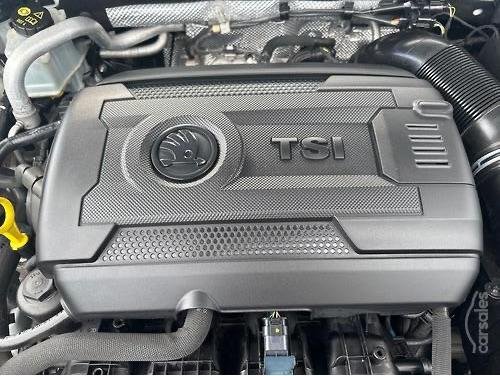 2015 SKODA Octavia Scout Premium 132TSI NE MY15 4X4 Candy White