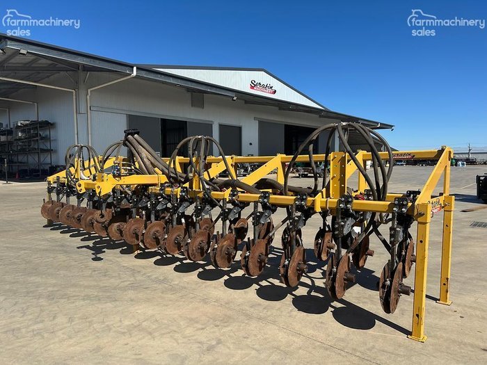 Serafin Rfm Double Disc Linkage Seeder Used