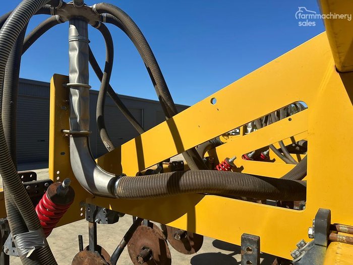 0 Serafin Rfm Double Disc Linkage Seeder Used YELLOW