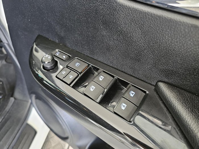 2018 Toyota Hilux Rogue GUN126R 4X4 Dual Range White