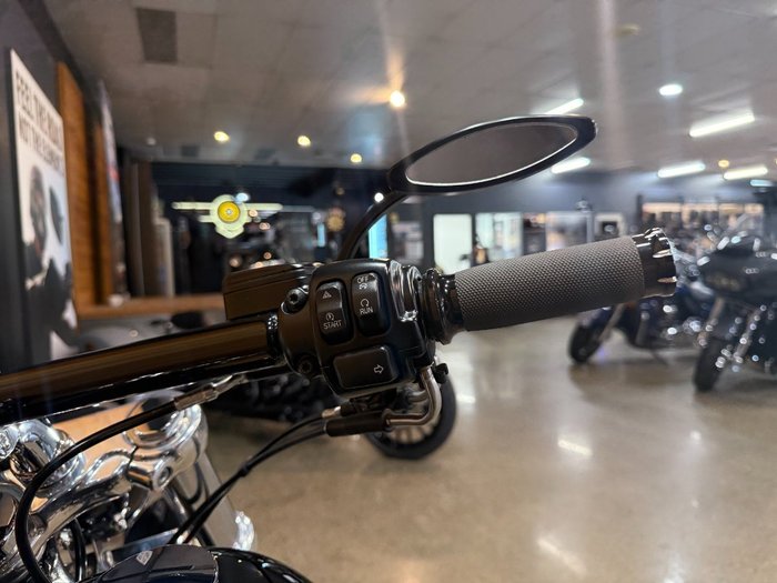 2013 Harley-davidson FXSB SOFTAIL BREAKOUT Black