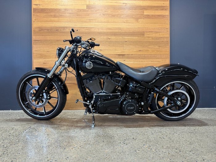 2013 Harley-davidson FXSB SOFTAIL BREAKOUT Black