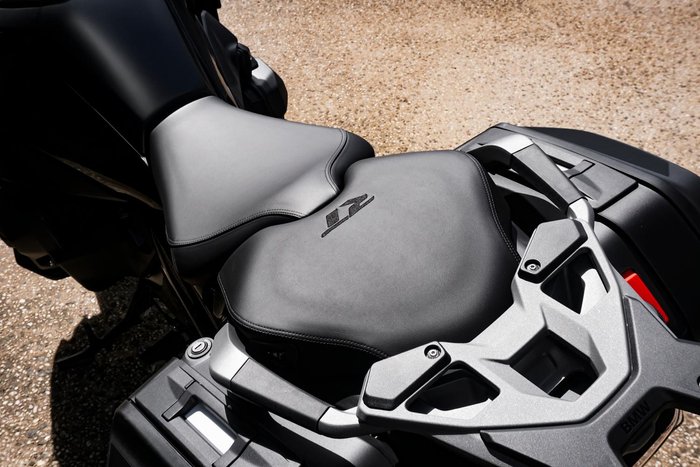 2025 BMW R 1300 RT Triple Black