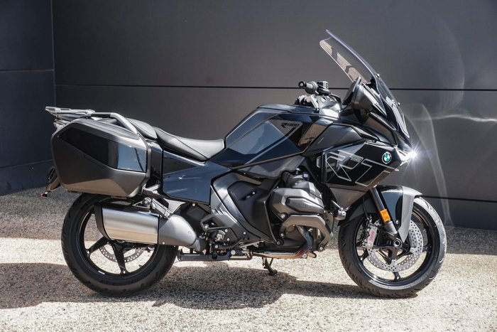 2025 BMW R 1300 RT Triple Black R 1300 Black