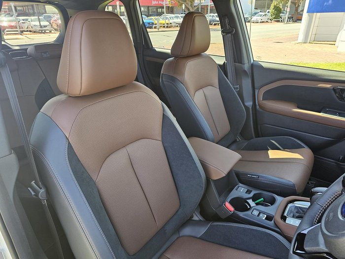 2025 Subaru Forester Hybrid Touring S6 MY26 AWD Crystal White
