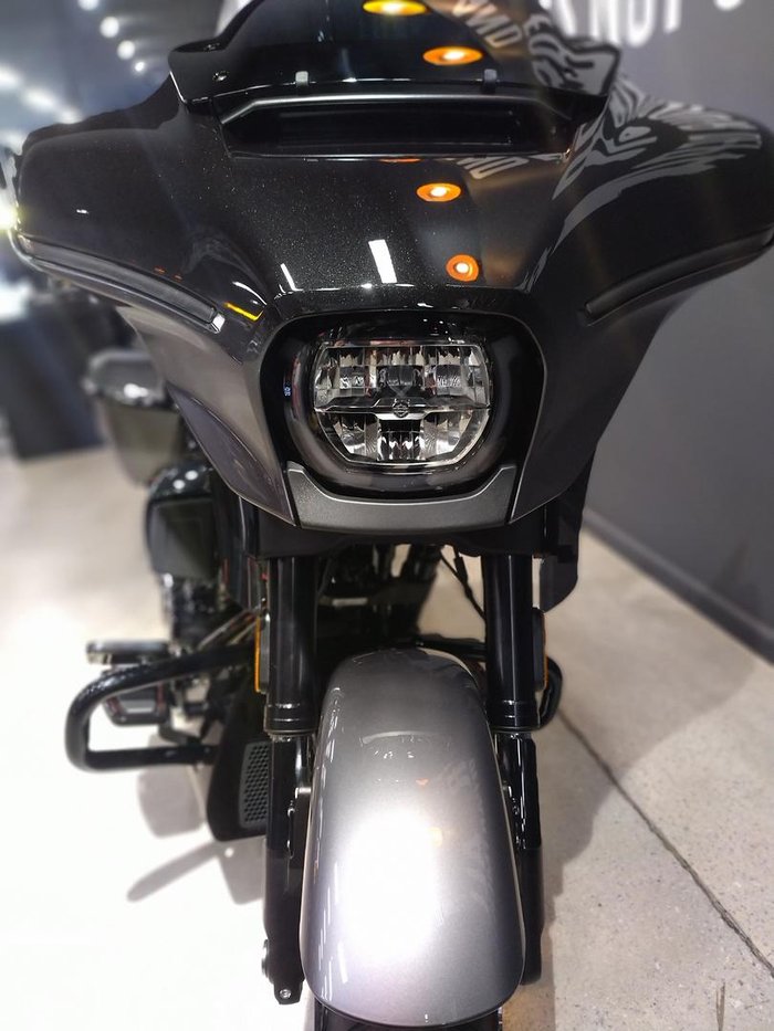 2025 Harley-Davidson CVO Street Glide 121 (FLHXSE) Touring