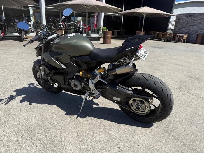 2023 Ducati Streetfighter V2 Streetfighter Green