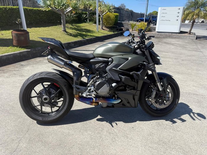 2023 Ducati Streetfighter V2 Streetfighter Green