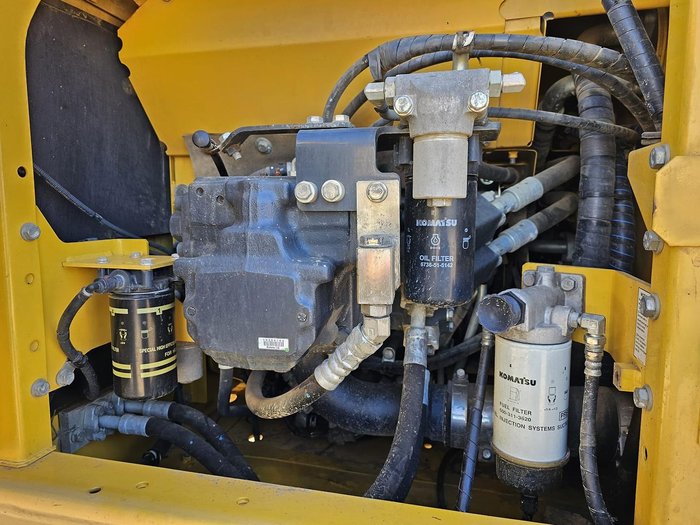 2014 Komatsu Hb 205 Yellow