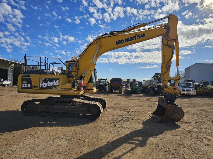 2014 Komatsu Hb 205 Yellow