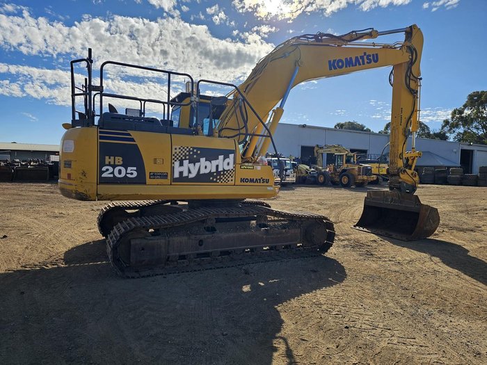 2014 Komatsu Hb 205 Yellow