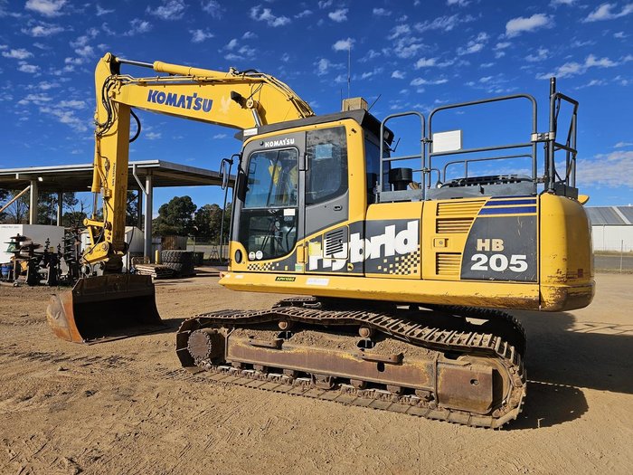 2014 Komatsu Hb 205 Yellow