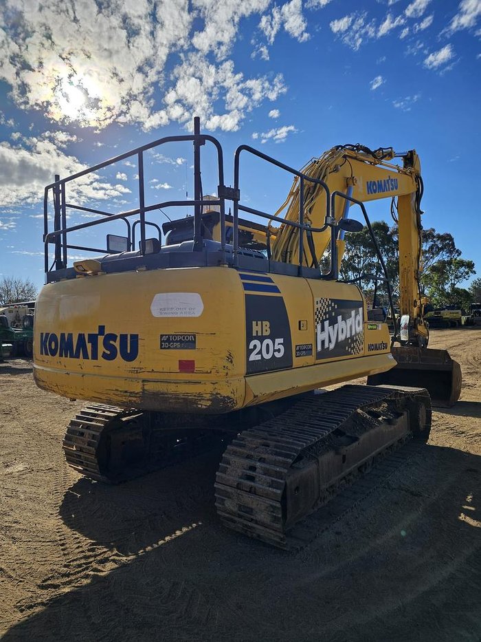 2014 Komatsu Hb 205 Yellow