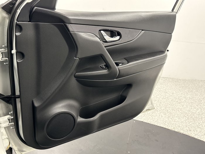 2021 Nissan X-TRAIL ST
