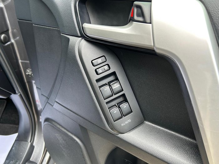 2018 Toyota Landcruiser Prado VX