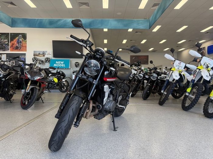 2022 Triumph TRIDENT 660 BLACK