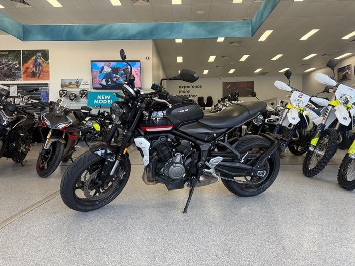 2022 Triumph TRIDENT 660 BLACK