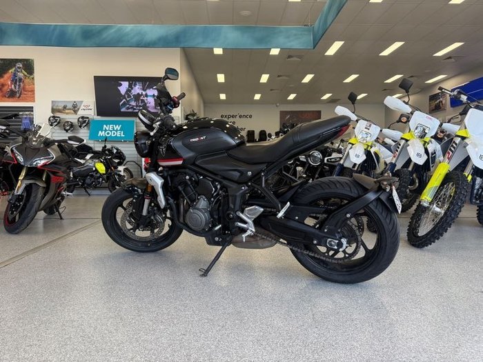 2022 Triumph TRIDENT 660 BLACK