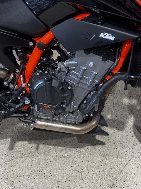 2023 KTM 890 DUKE R BLACK