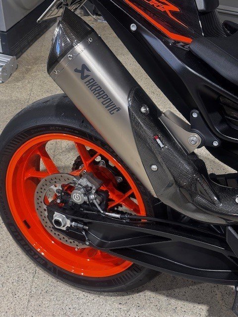 2023 KTM 890 DUKE R BLACK