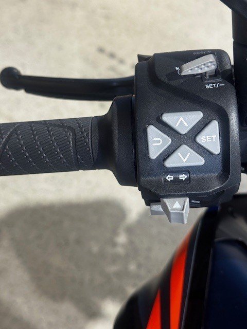 2023 KTM 890 DUKE R BLACK