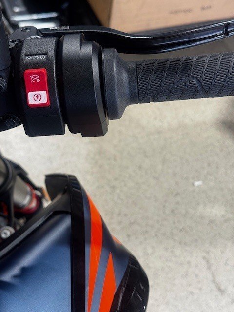 2023 KTM 890 DUKE R BLACK