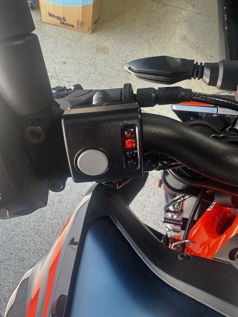 2023 KTM 890 DUKE R BLACK