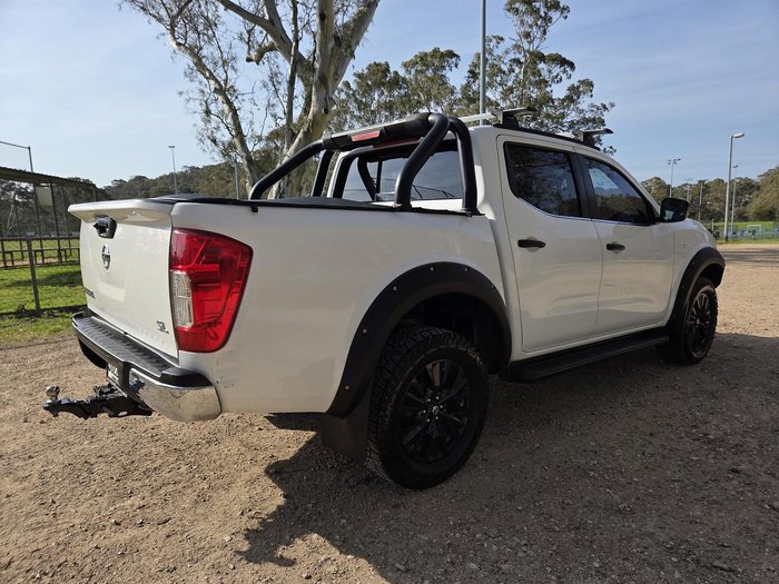 2020 Nissan Navara SL