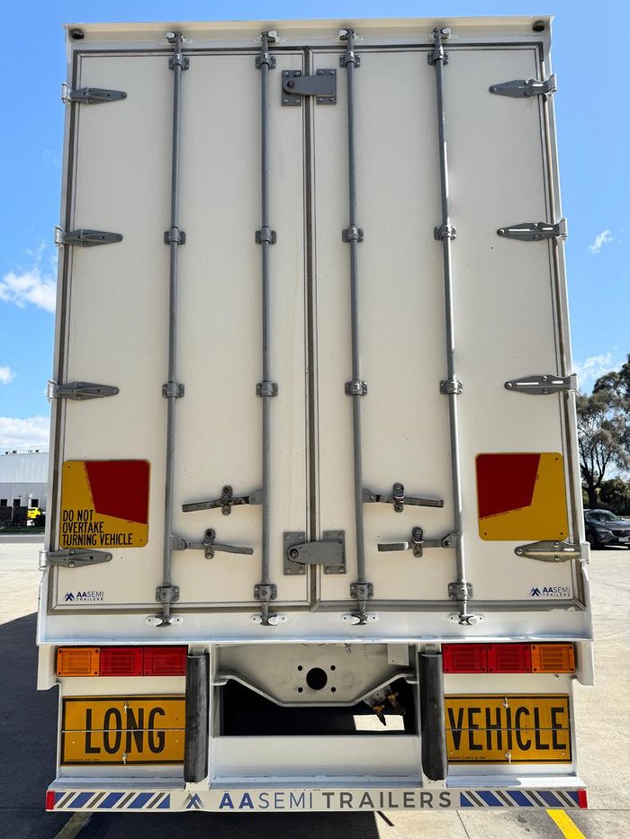 2006 Vawdrey 22 Pallet Dry Freight R/T Bpw