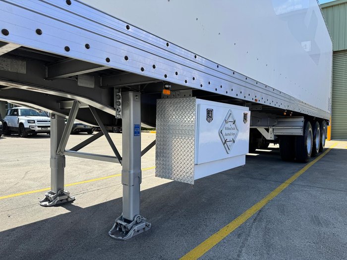 2006 Vawdrey 22 Pallet Dry Freight R/T Bpw 