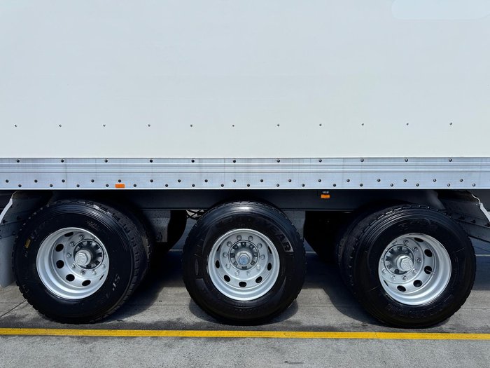 2006 Vawdrey 22 Pallet Dry Freight R/T Bpw