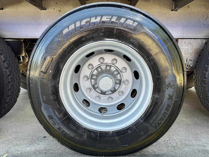 2006 Vawdrey 22 Pallet Dry Freight R/T Bpw 