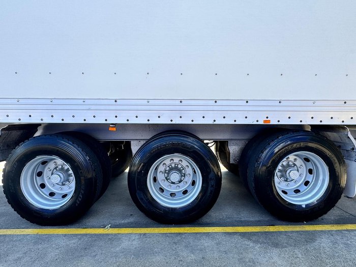 2006 Vawdrey 22 Pallet Dry Freight R/T Bpw 