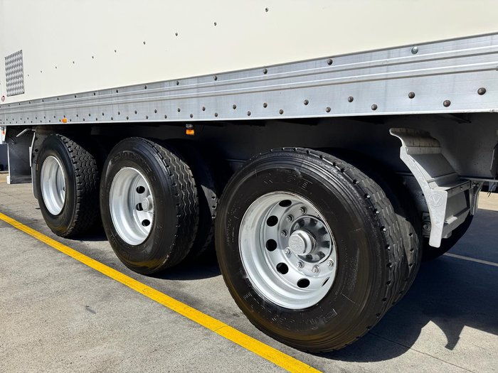 2006 Vawdrey 22 Pallet Dry Freight R/T Bpw 