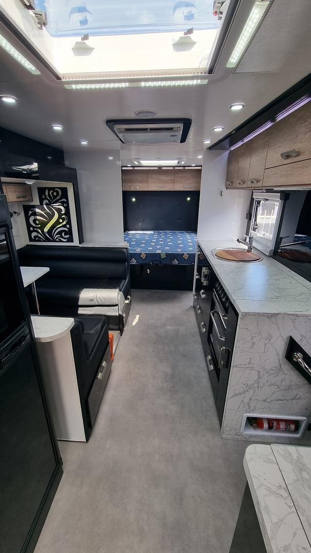 2019 Royal Flair Piazza