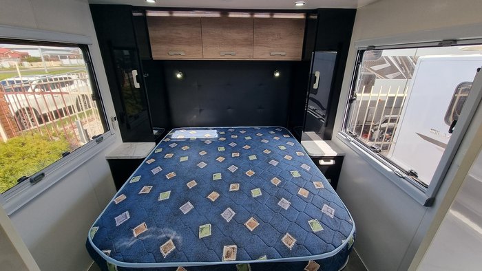 2019 Royal Flair Piazza