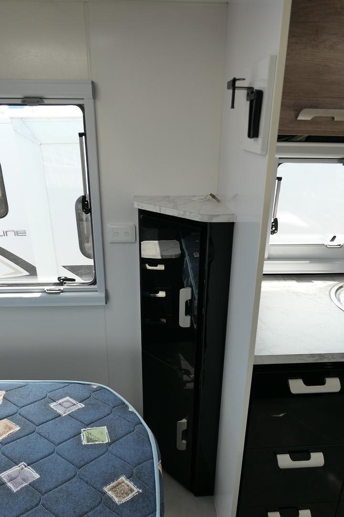 2019 Royal Flair Piazza