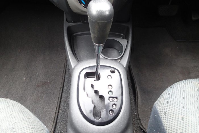 2011 Toyota Yaris YR NCP90R MY11 Glacier White