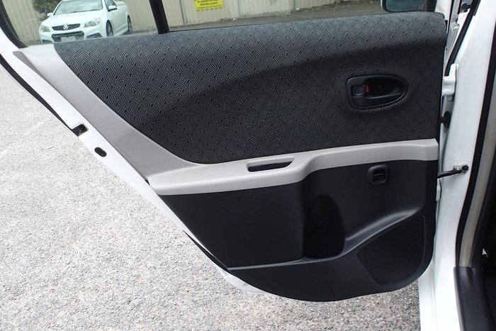 2011 Toyota Yaris YR NCP90R MY11 Glacier White