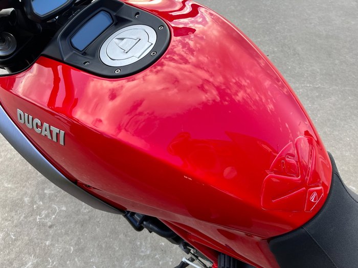 2012 DUCATI DIAVEL Red