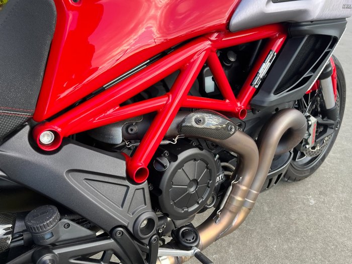 2012 DUCATI DIAVEL Red