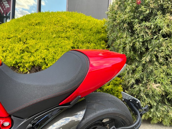 2012 DUCATI DIAVEL Red