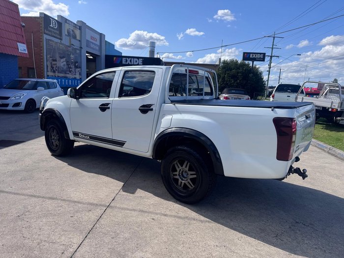 2014 Isuzu D-MAX SX High Ride MY14 4x2 Splash White