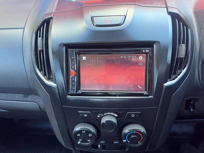 2014 Isuzu D-MAX SX High Ride MY14 4x2 Splash White