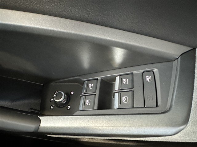 2025 Audi Q3 40 TFSI S line