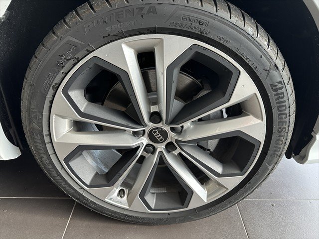 2025 Audi Q3 40 TFSI S line