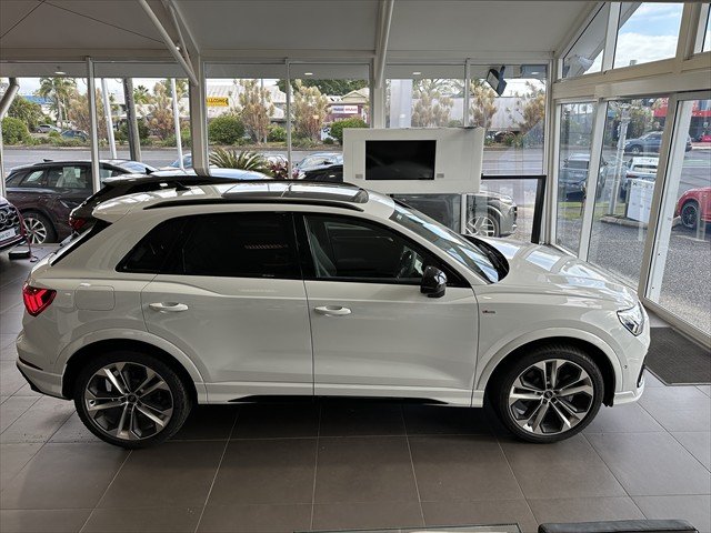 2025 Audi Q3 40 TFSI S line