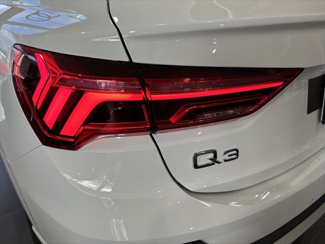 2025 Audi Q3 35 TFSI S line
