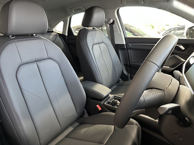 2025 Audi Q3 35 TFSI S line